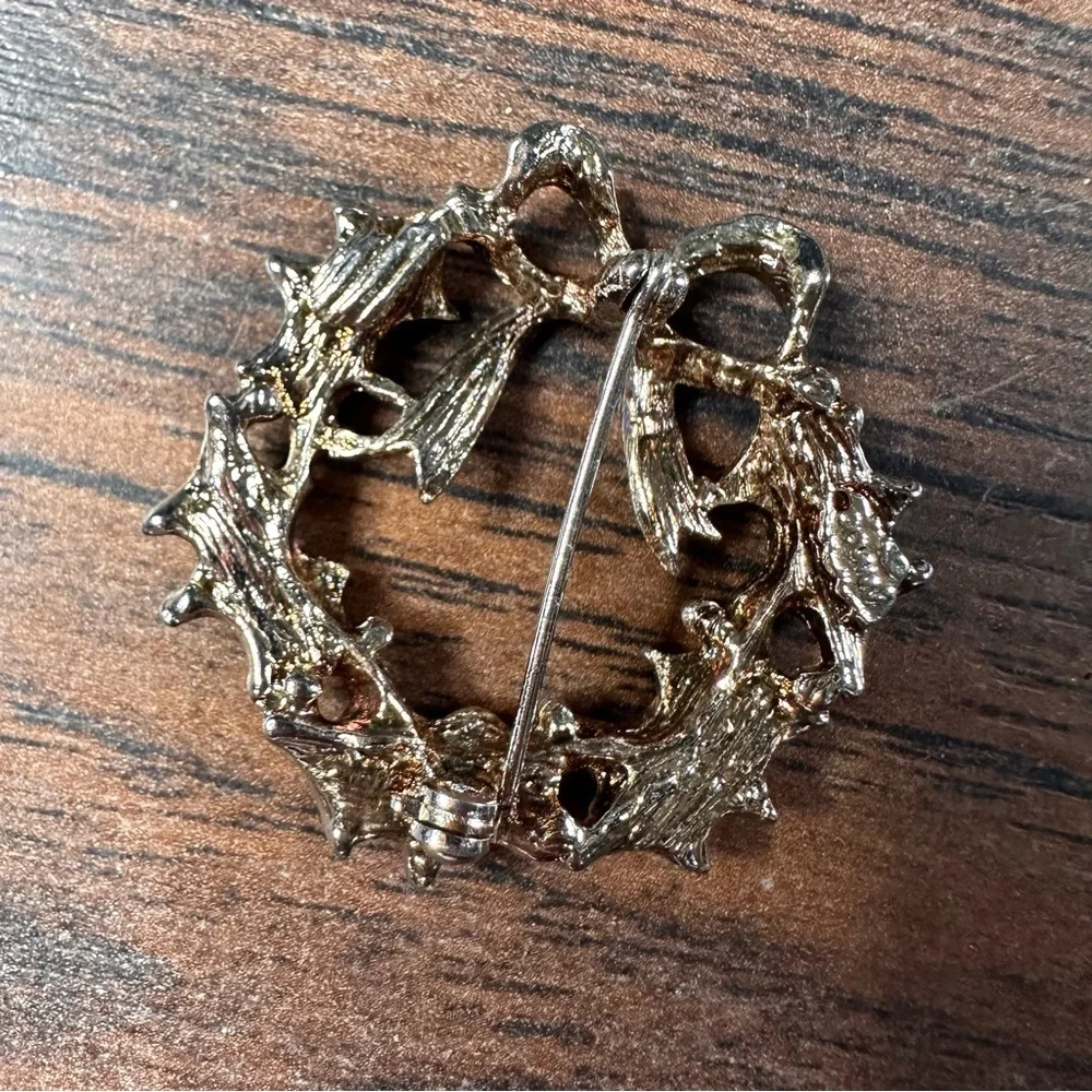 VTG Enamel Christmas Wreath Brooch Set of 2